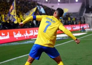 قرارداد جدید رونالدو با النصر 2 ساله می باشد2