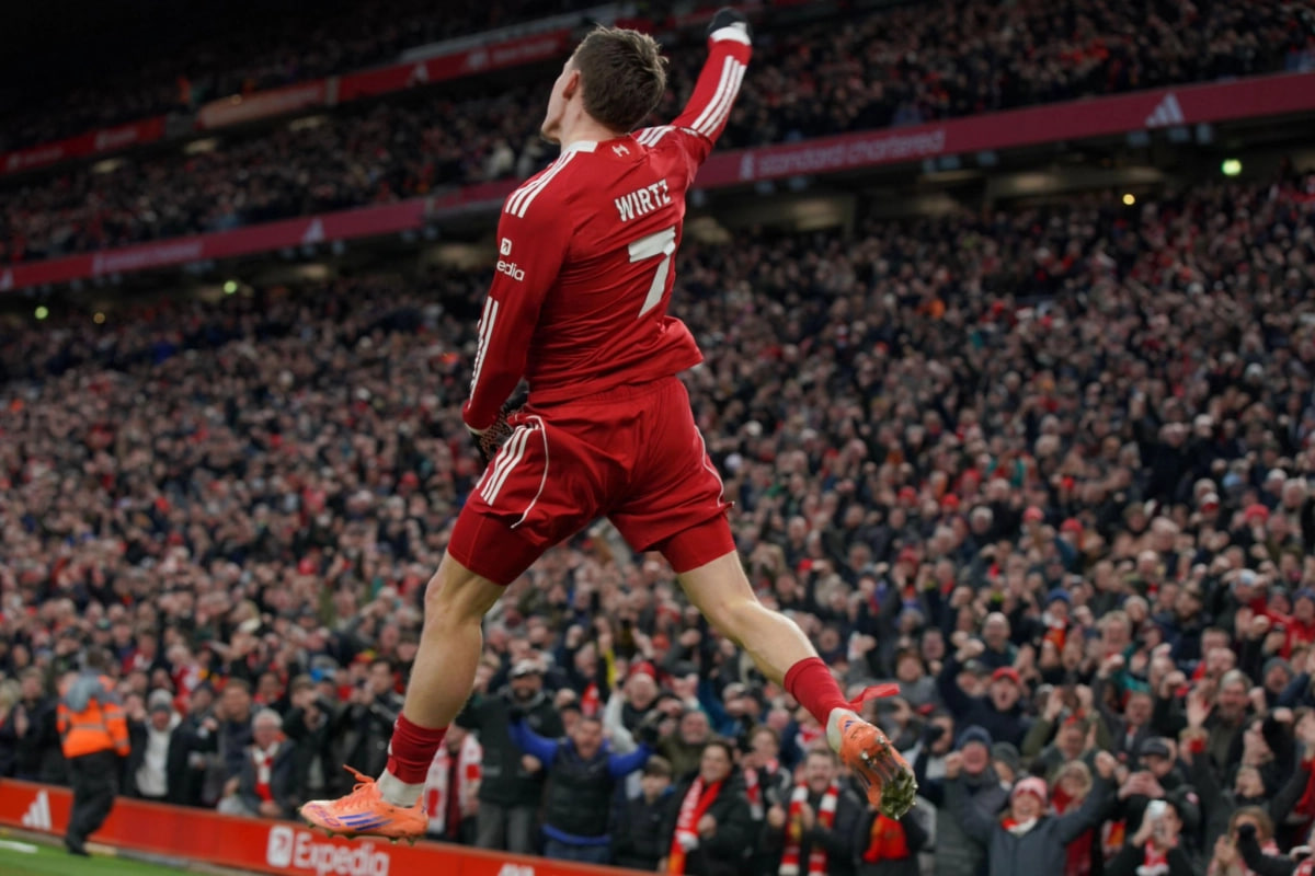 اولین گل ستاره ۱۱۶ میلیونی لیورپول در آنفیلد1