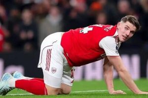 عدم اعتماد بازیکنان آرسنال به گیوکرش؛ مهاجمی که گم شد!2