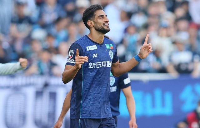 شهاب زاهدی فیکس شد؛ جدال حساس آویسپا با صدرنشین22